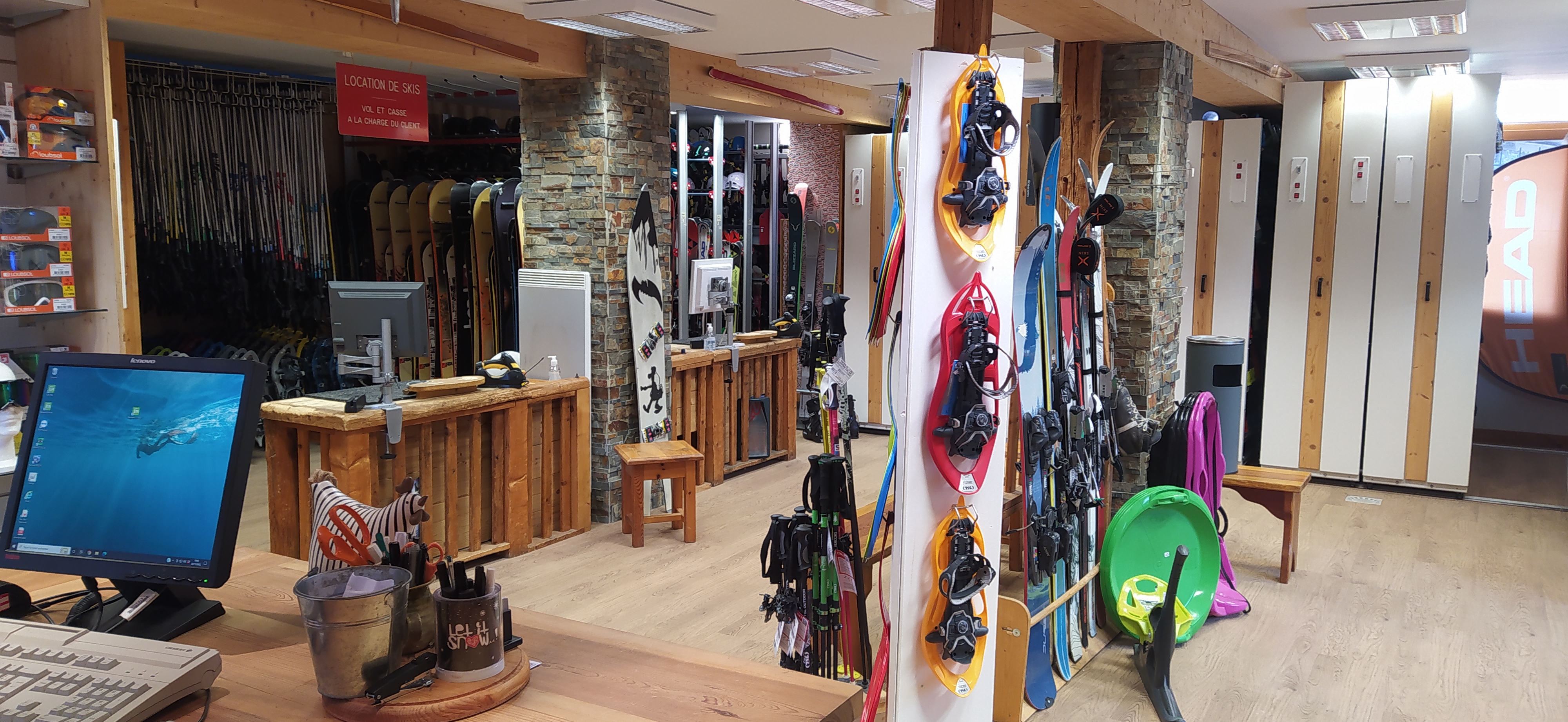 Intérieur magasin Bec Skis