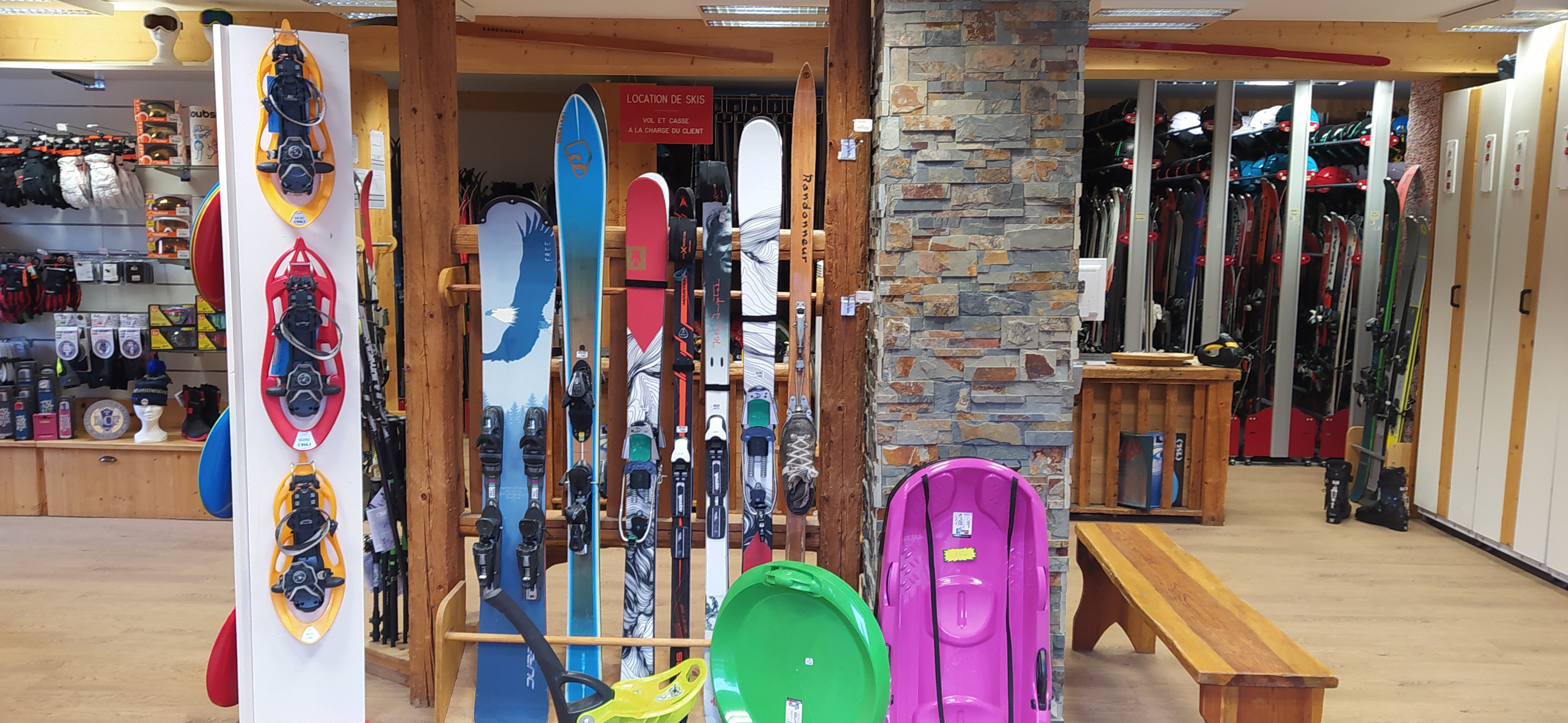 Skis, raquettes et luges